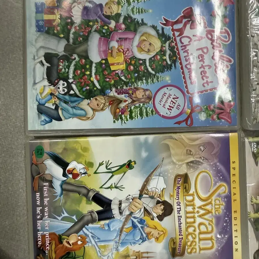 Collection of Children's Animation DVDs on Bunjang Global Site.