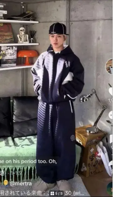mertra 네이비 스웨트 팬츠 카츠키 군 착용