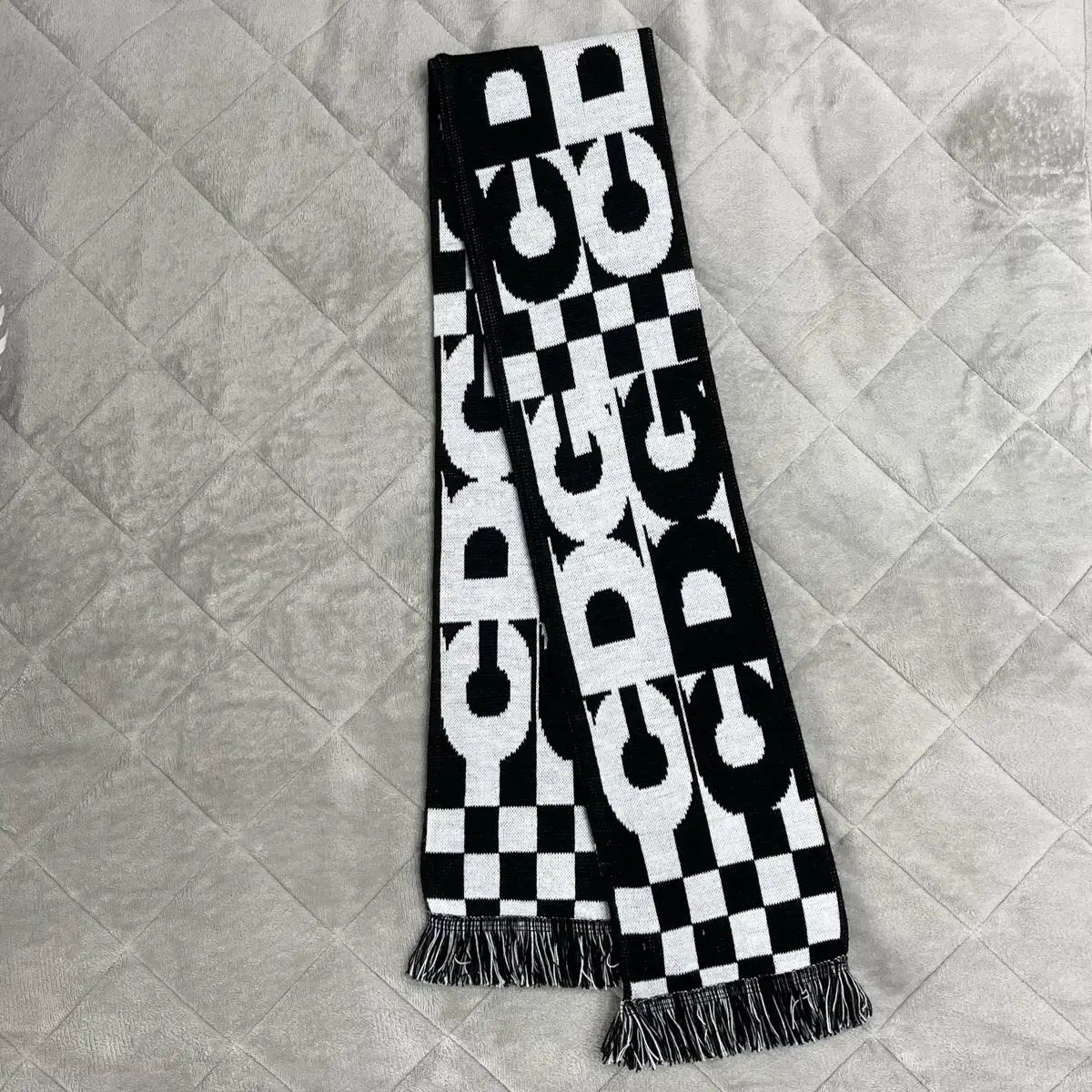 【CDG】 Logo Check Scarf White Black★韓国人気★追跡付 CDG Logo Check Scarf White Black | eBay
