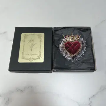 Iris Bijoutier 아이리스 비쥬티에 리타니 브로치