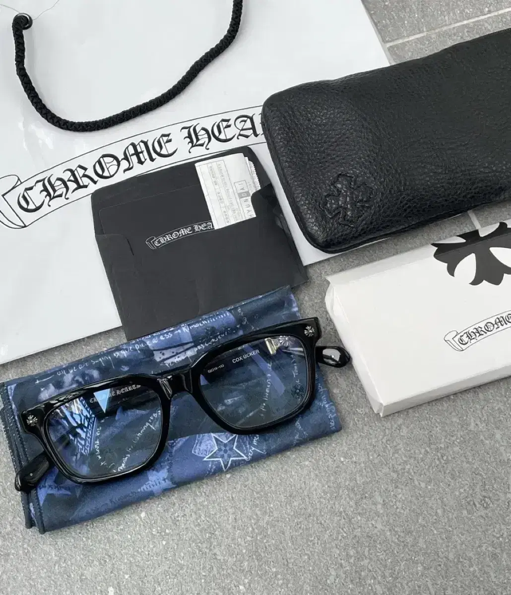 (Best condition) Chrome Hearts Cox Ucker Black Silver