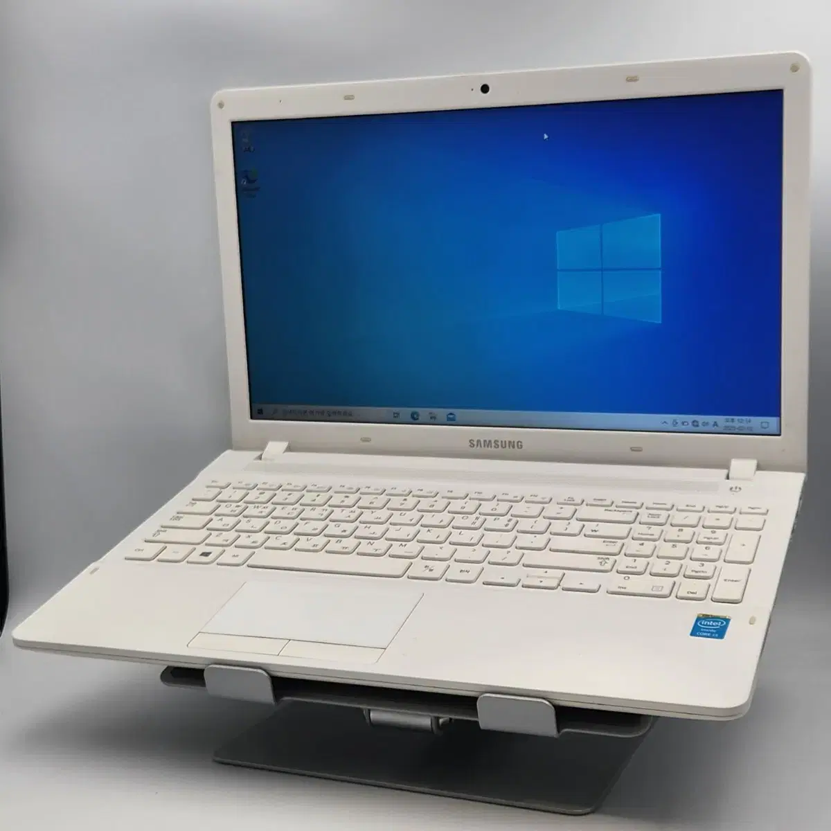 삼성 15인치 노트북 NT270E5J i3 8GB 128GB