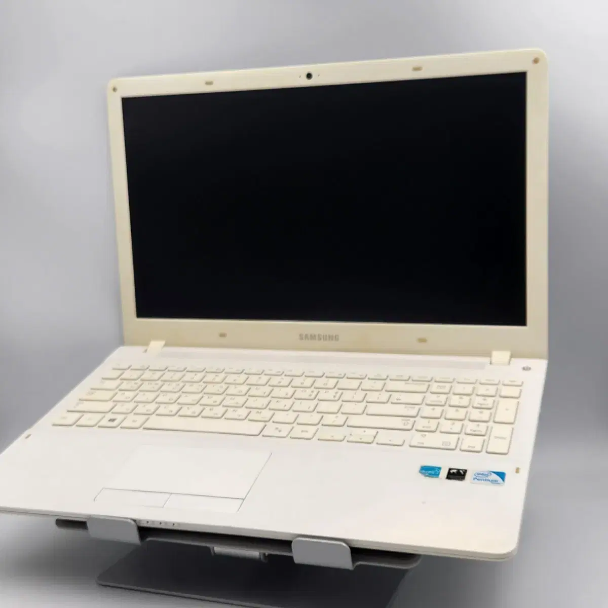 삼성 15인치 노트북 NT370R5E 펜티엄 8GB HDD 1TB