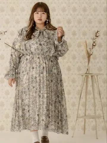 louiosy 루오시 보타이 프릴 플리츠 원피스 아이보리