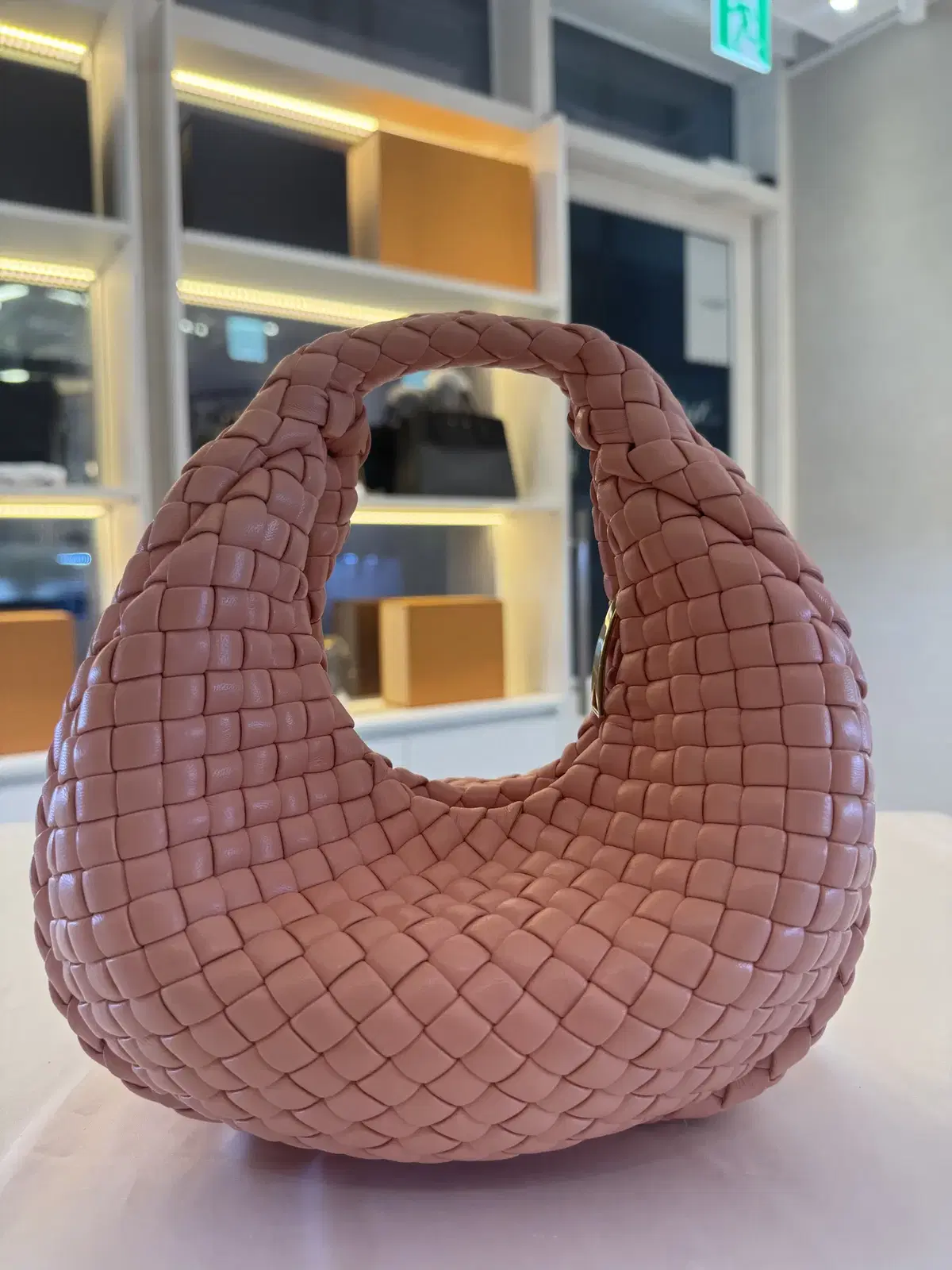 보테가베네타 미니 조디 호보백 (Mini Jodie Hobo Bag)