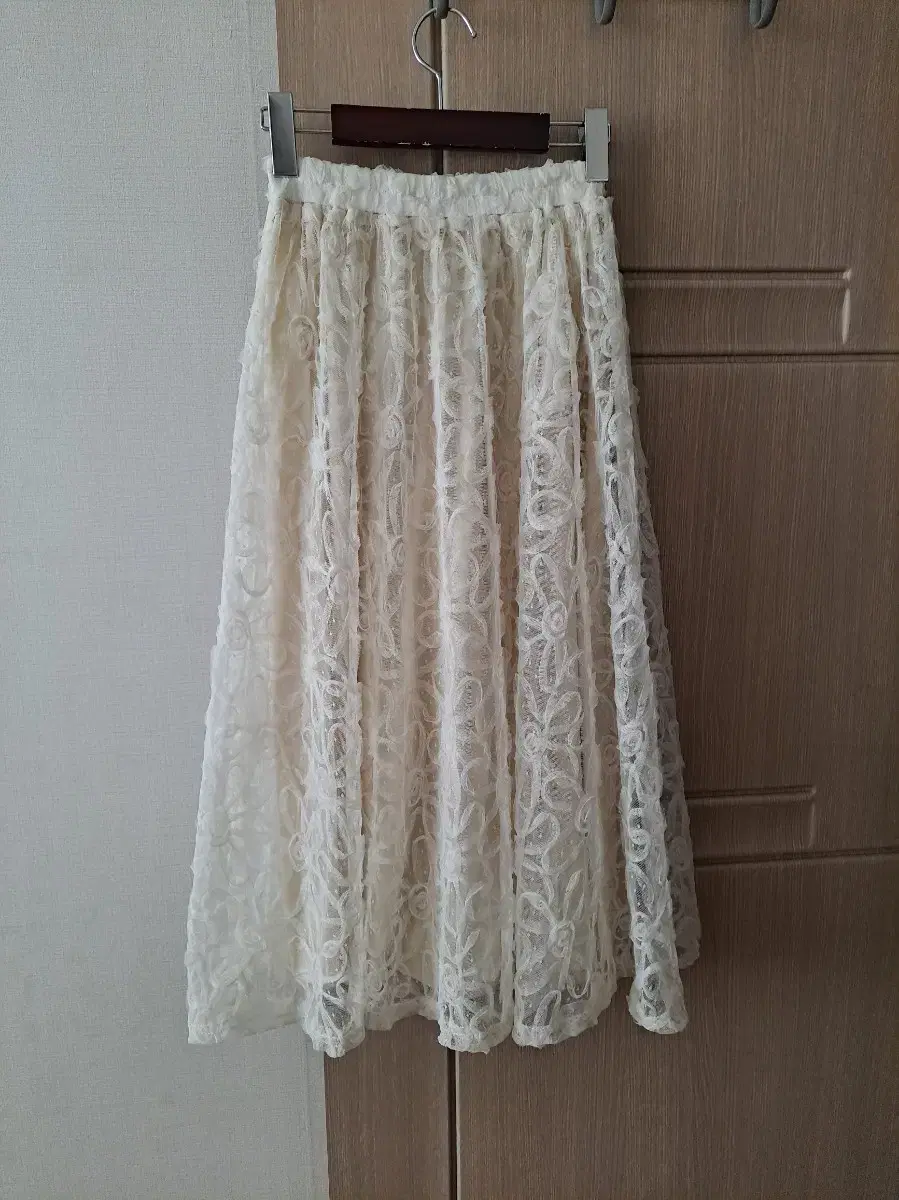 Banding Midi Skirt