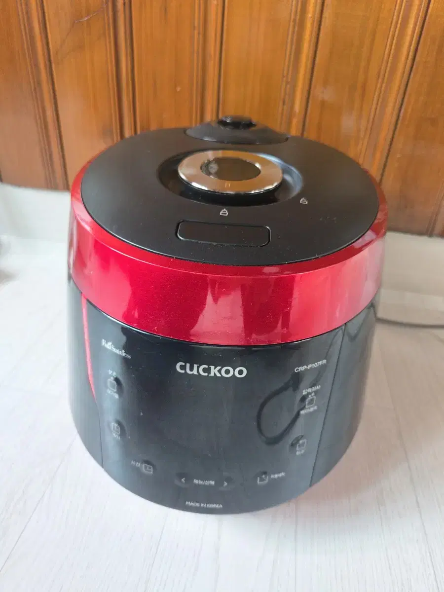 Cuckoo CRP-P107FR Rice Cooker for 10 People