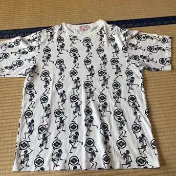EVISU 티셔츠 사이즈 42