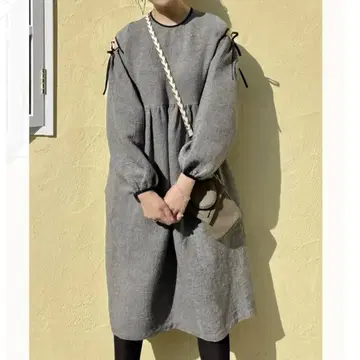 HYEON 숄더 슬릿 원피스