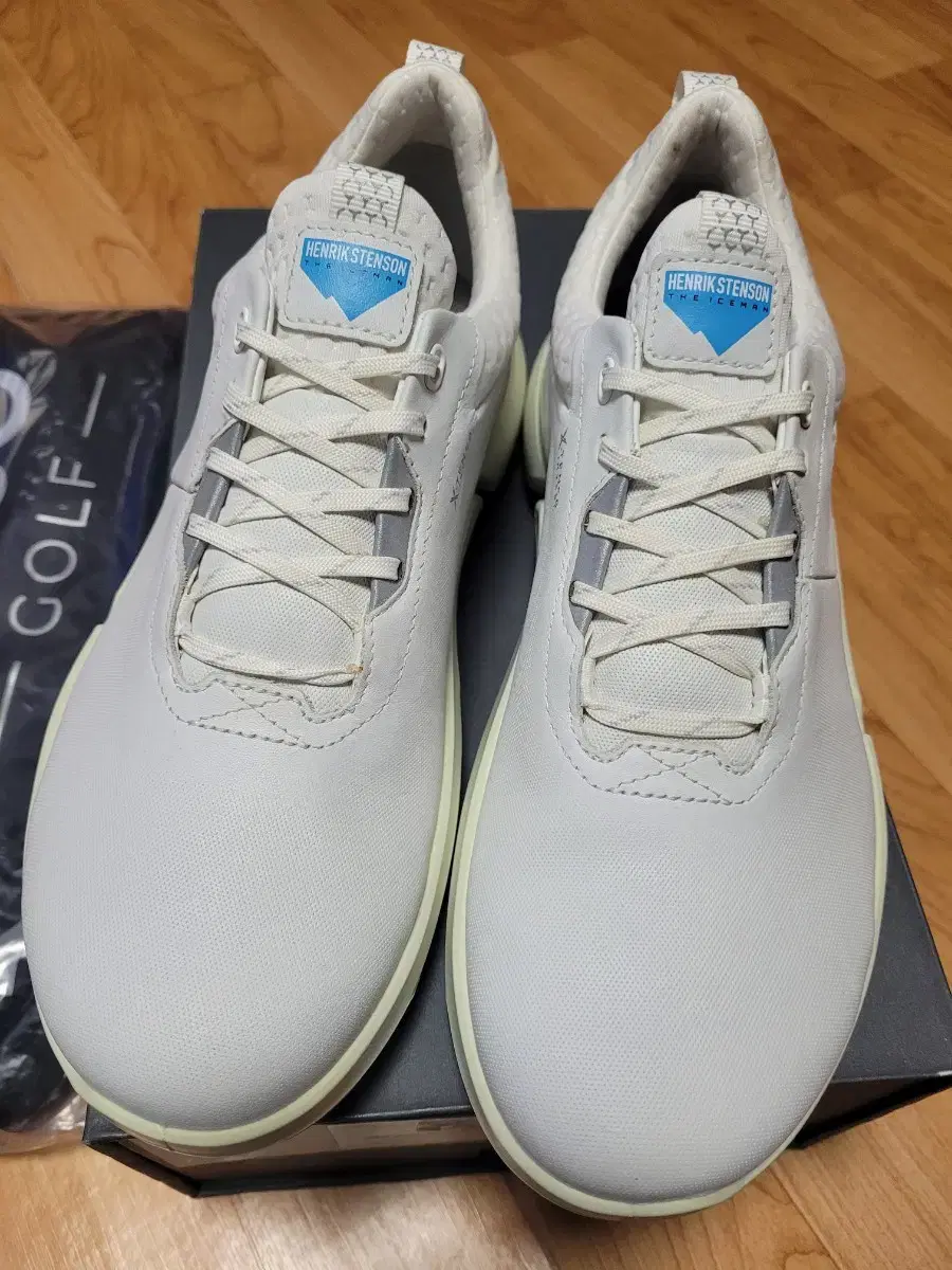 Ecco Gore-Tex Golf Shoes (Henrik Stenson Special Edition) + Genuine Shoe Bag