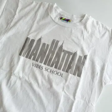 is-ness MANHATTAN VIBES SCHOOL 티셔츠 M 사이즈