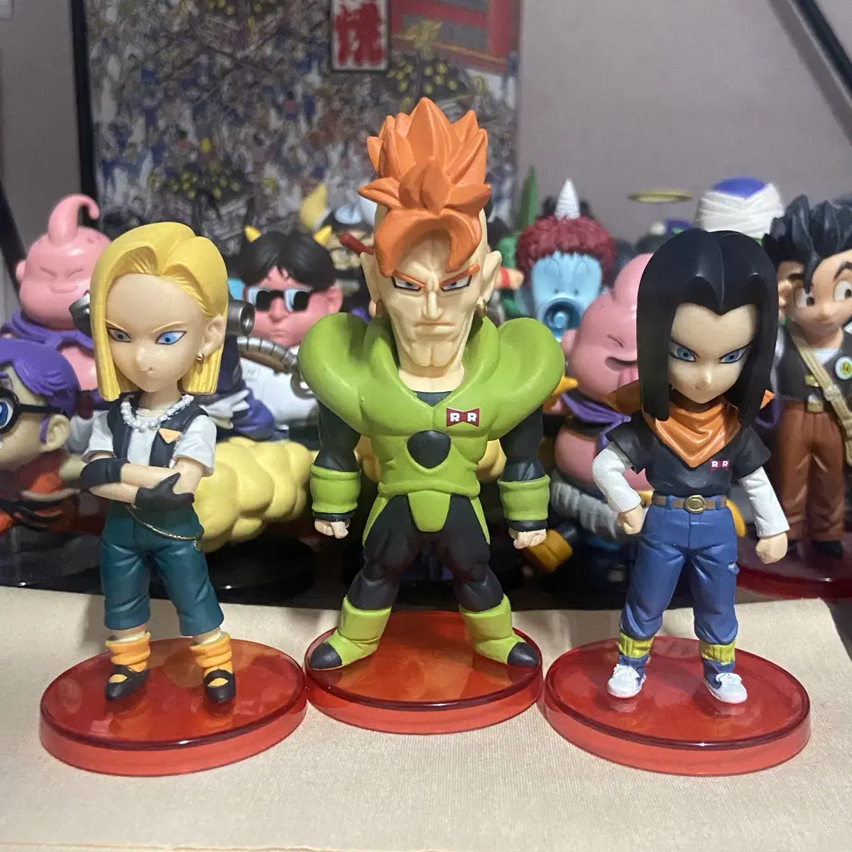 Dragon Ball World Collectable Figure [Androids 16, 17, 18]