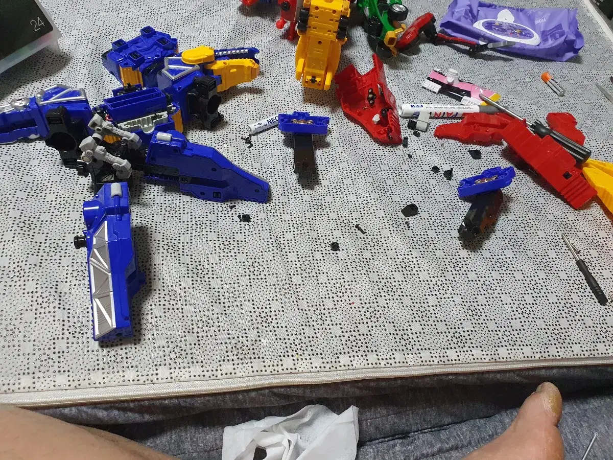 Power Rangers robot parts, etc. Bulk purchase