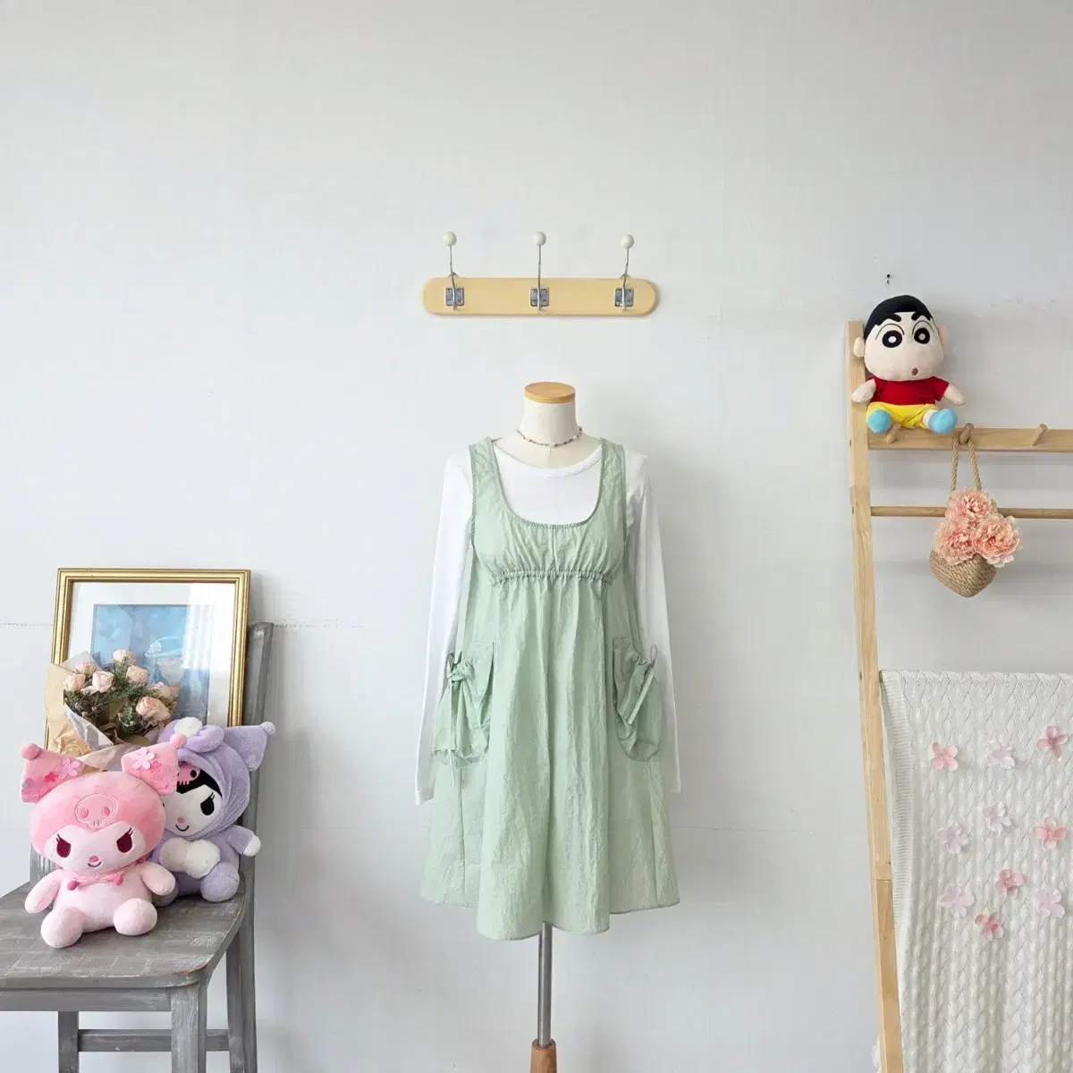Vintage 10000 Shop Jellis Mint Onepiece