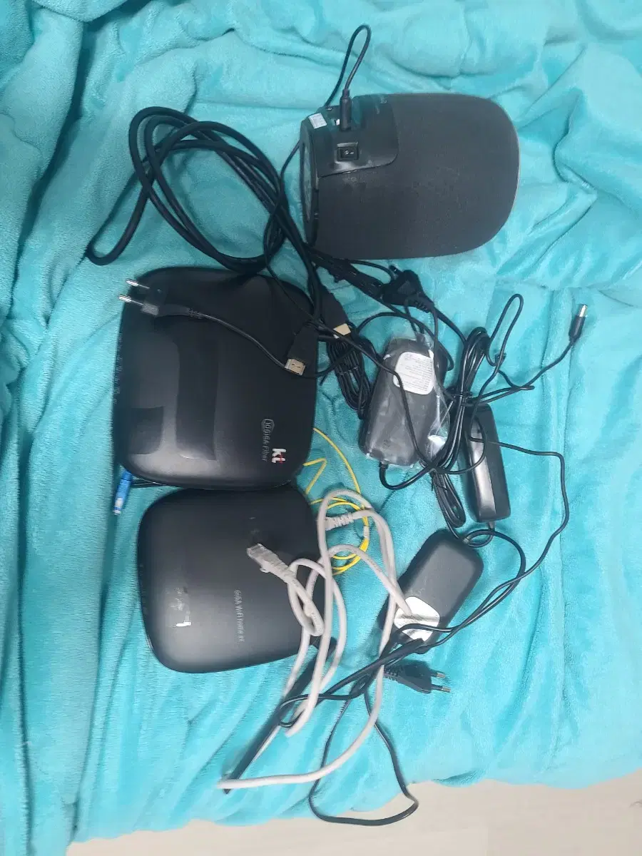 KT WiFi full set