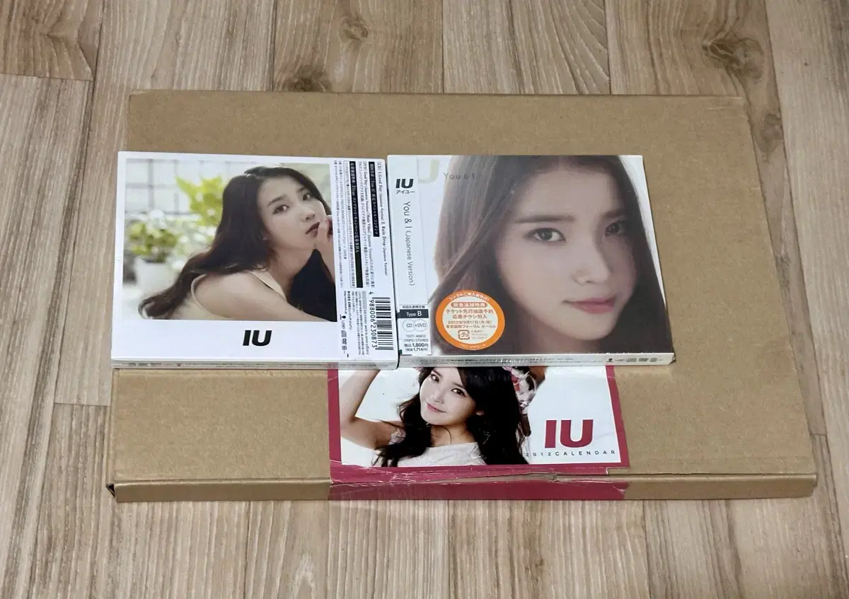 Iu Japanese album + season's greetings 2012 calendar
