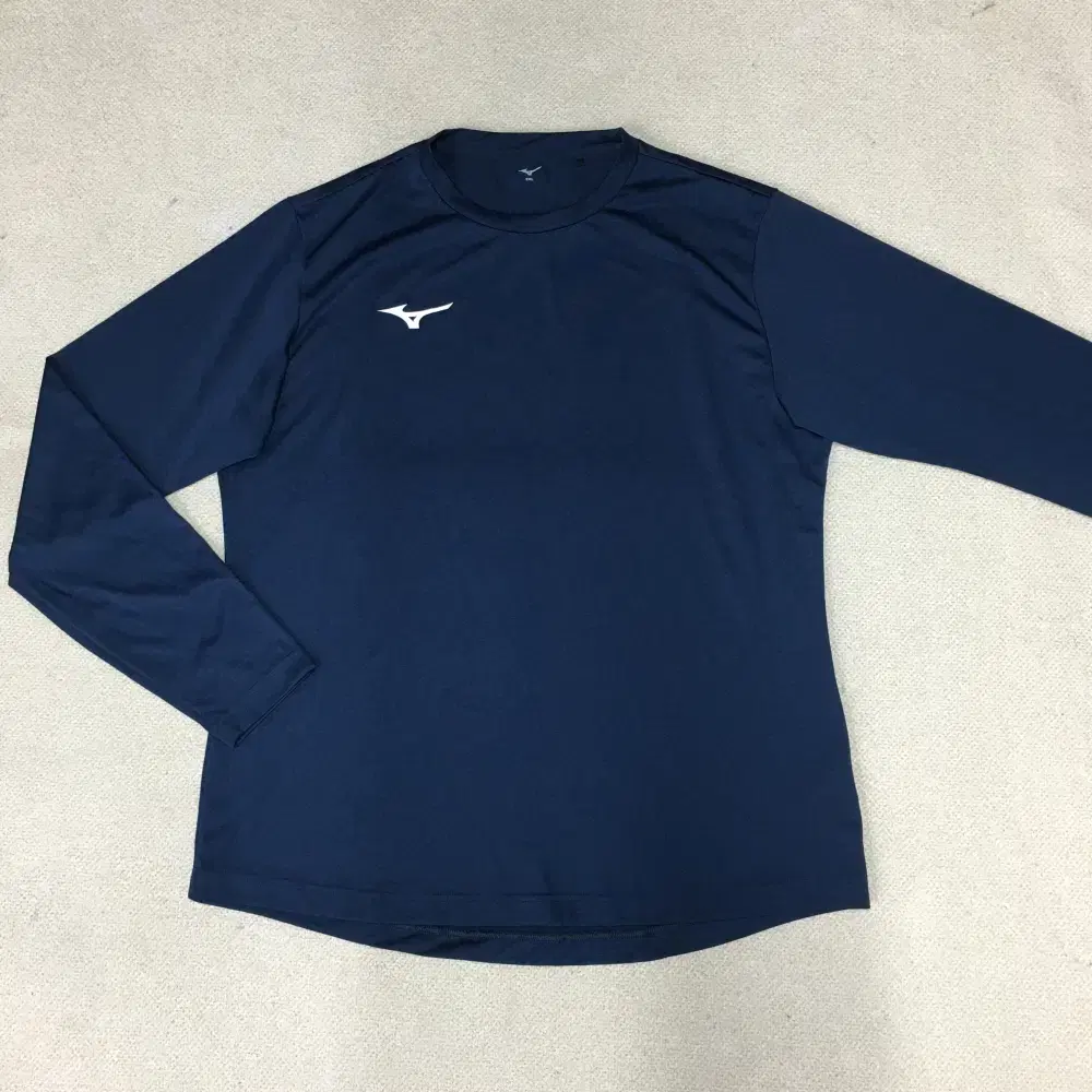 Mizuno Functional Long Sleeve T-shirt 10,000 Won Shop E15