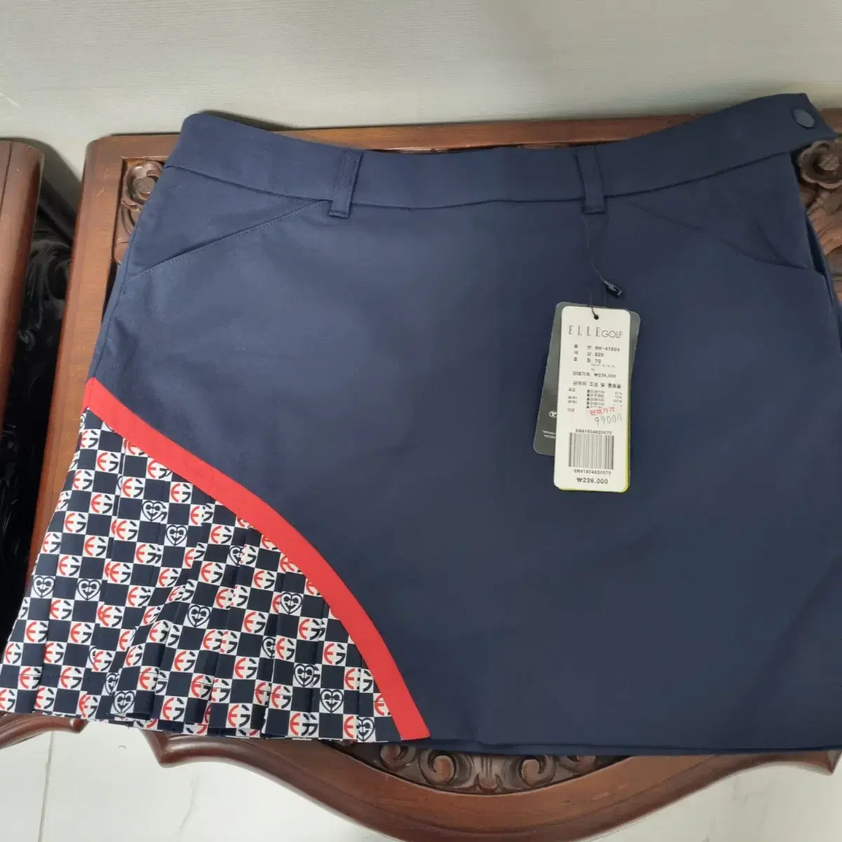 Elle Golf Skirt 73, Unworn