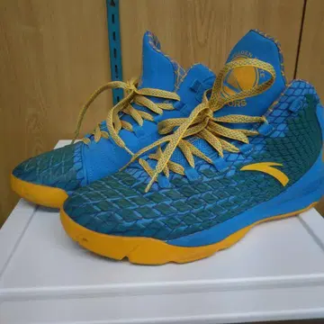 ANTA KLAY THOMPSON 27.5cm 가격 인하 불가
