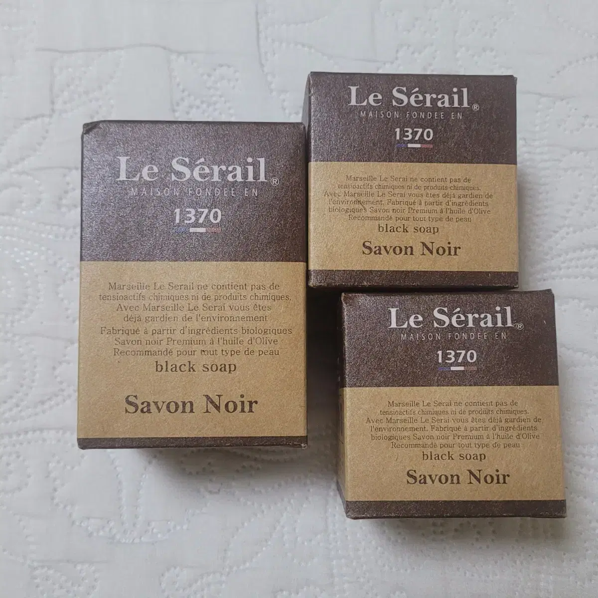 Le Serail Sabon Noir Black Soap French Yanggaeng Cleanser