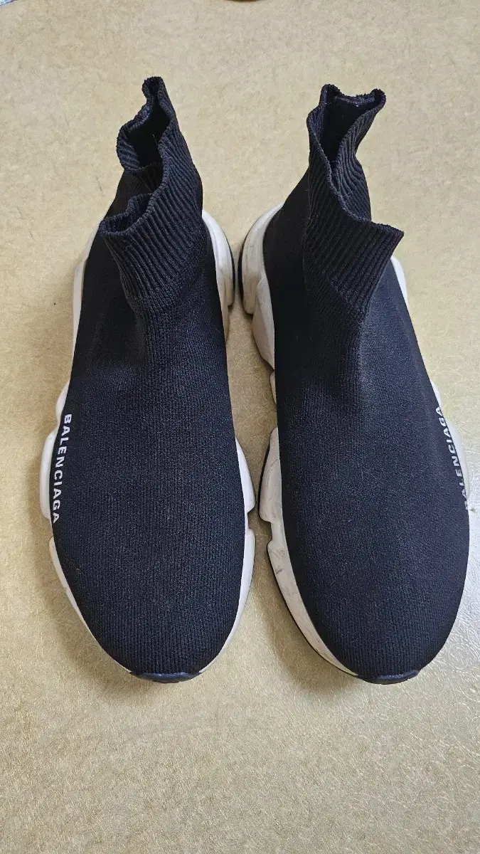 Balenciaga Speed Runner Black 245(37)