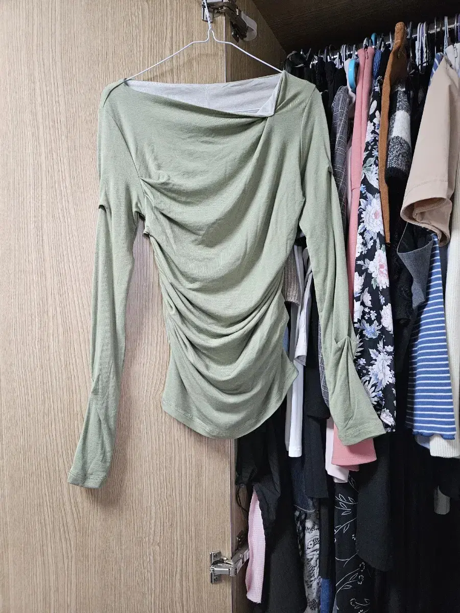 New Partimento Shirring Feminine Olive Green Long Sleeve Unbalanced T-shirt