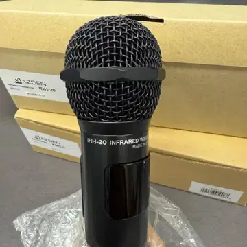Azden IRH-20 무선 마이크 + AMC-3 충전기 세트 판매합니다 | 브랜드