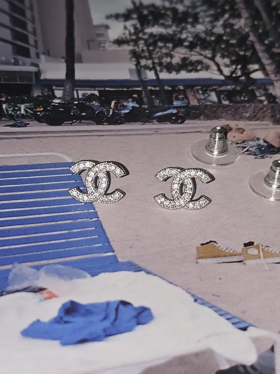 Authentic Vintage, Chanel 925 Cree CC Micro Earrings