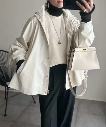 엠마 테일러 3WAY 플레어 마운틴 후드티 새상품급