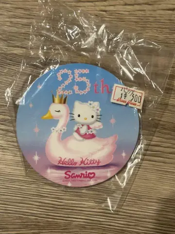 미개봉 레어 헬로키티 25주년 기념 배지 레트로
