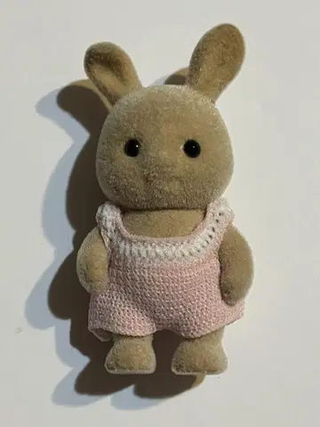 실바니아 귀가 접힌 토끼 베이지 초기