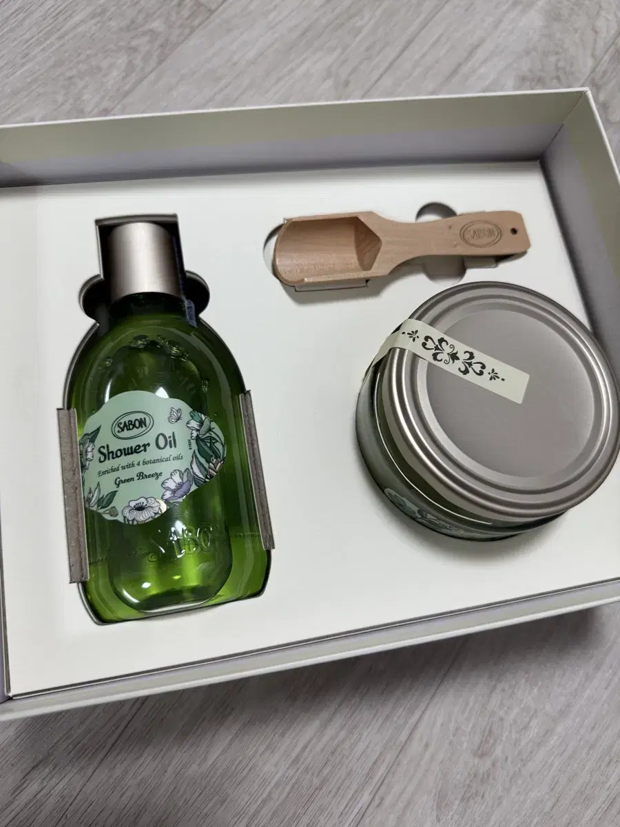 Sabon Shower Oil & Body Scrub Set (New)