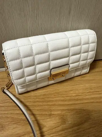 MICHAELMICHAELKORS TRIBECA 퀼팅 가죽 크로스 바디
