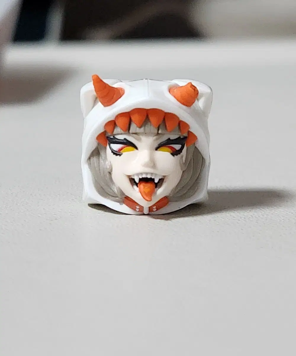 Succubus Artisan Keycap (Defect)