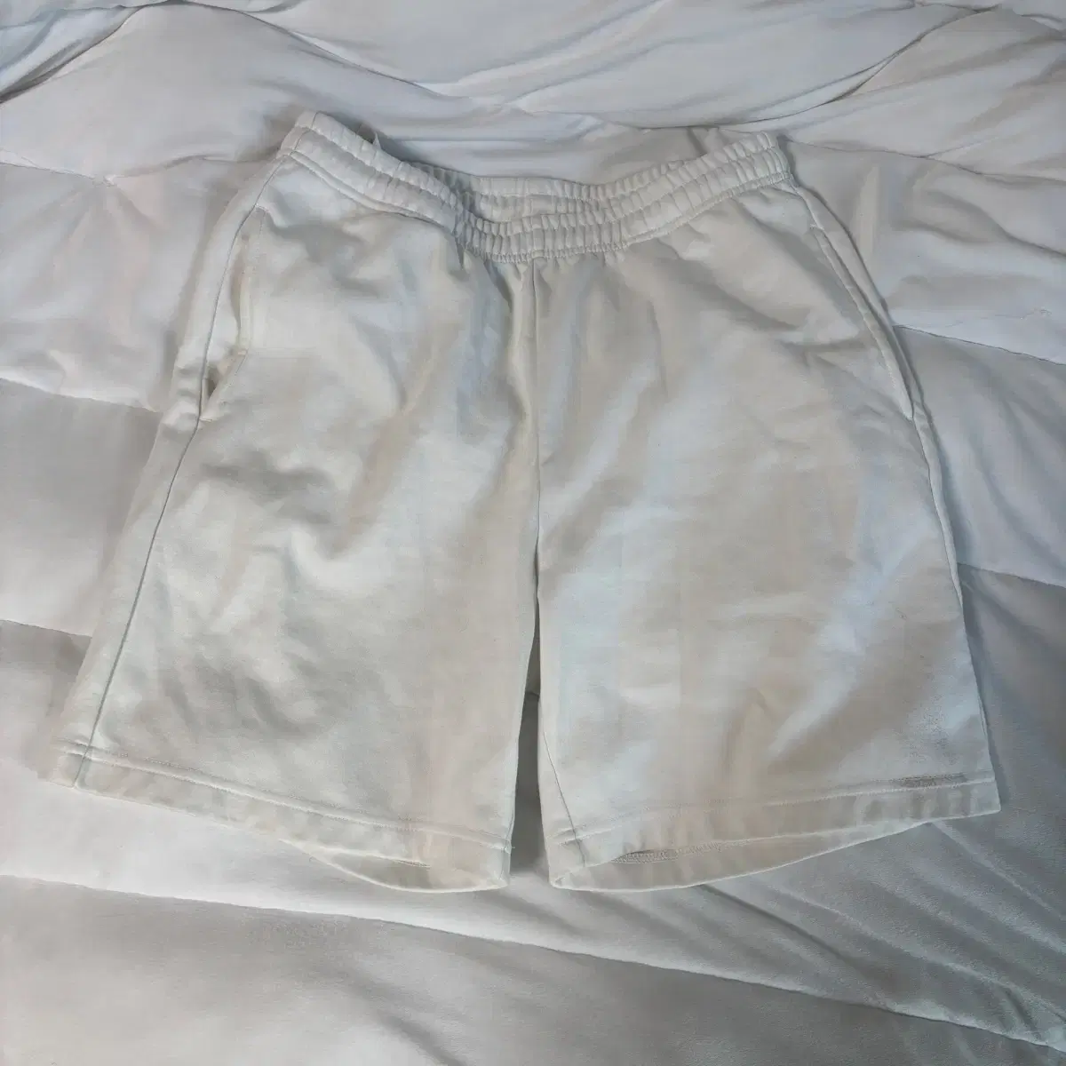 Musinsa Standard White Shorts M