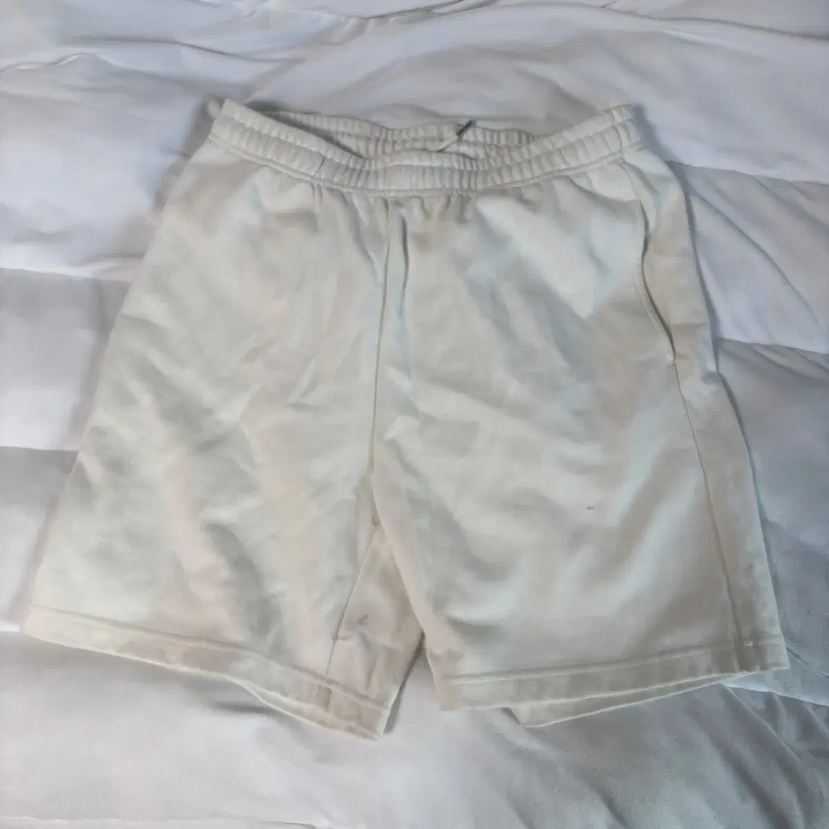 Musinsa Standard White Shorts M