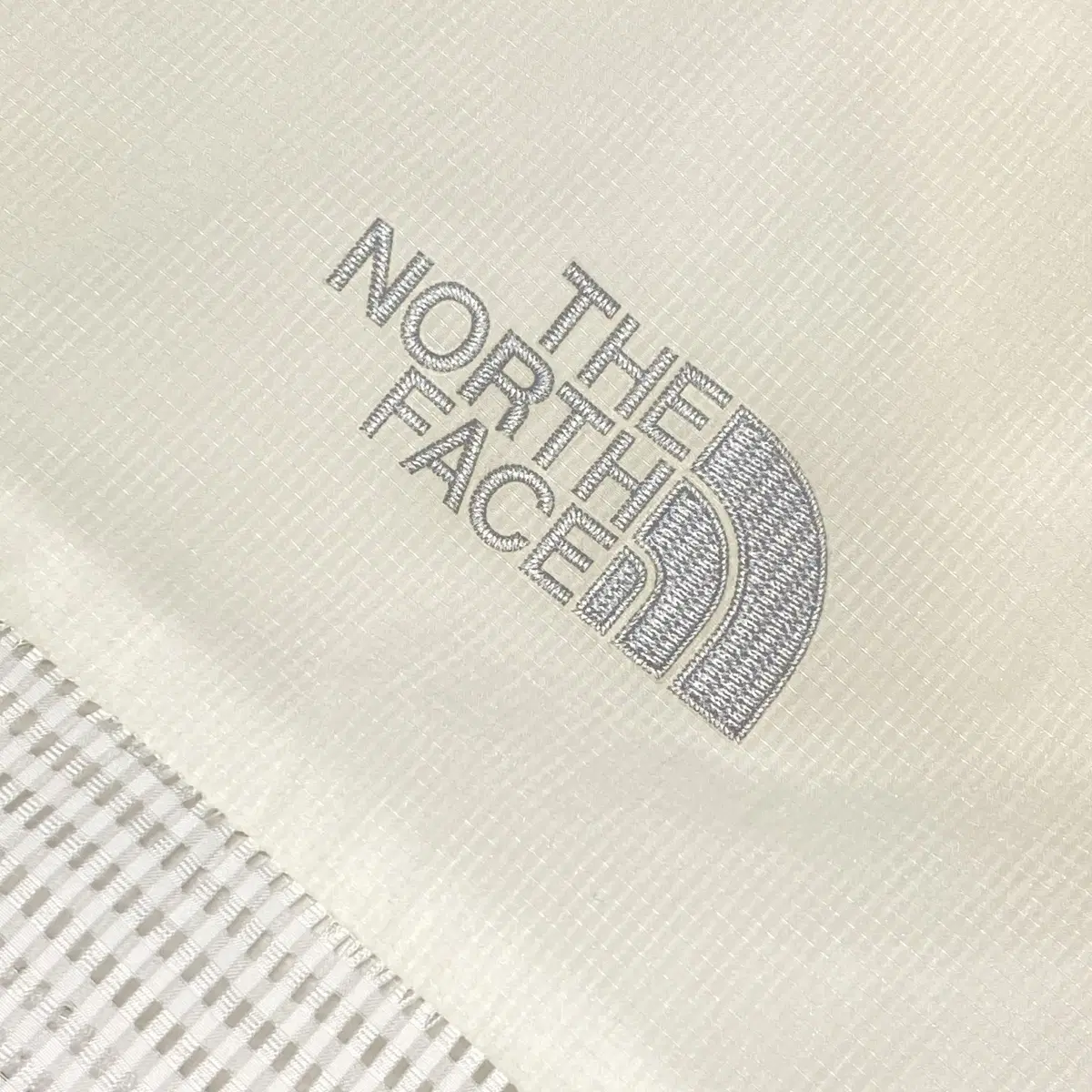 62. 노스페이스 바람막이 (XL)