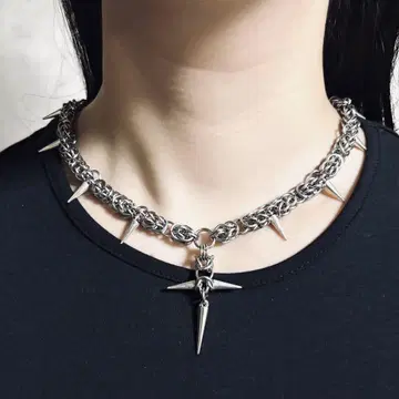 체인메일 실버 스파이크 목걸이