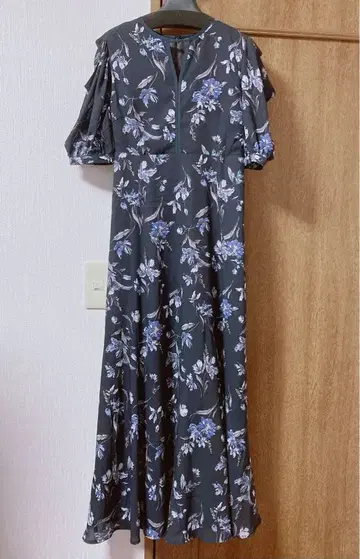 플라워 프린트 에스카르고 원피스