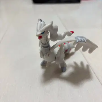 포켓몬 레시라무 피규어 화이트