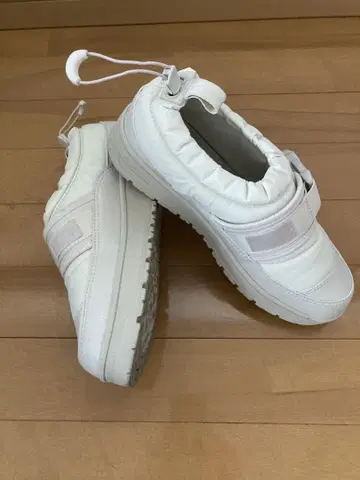 컨버스 스니커즈