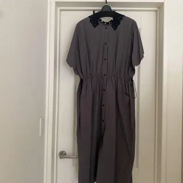HiROMITHiSTLE 레이스 카라 그레이 반팔 셔츠 원피스