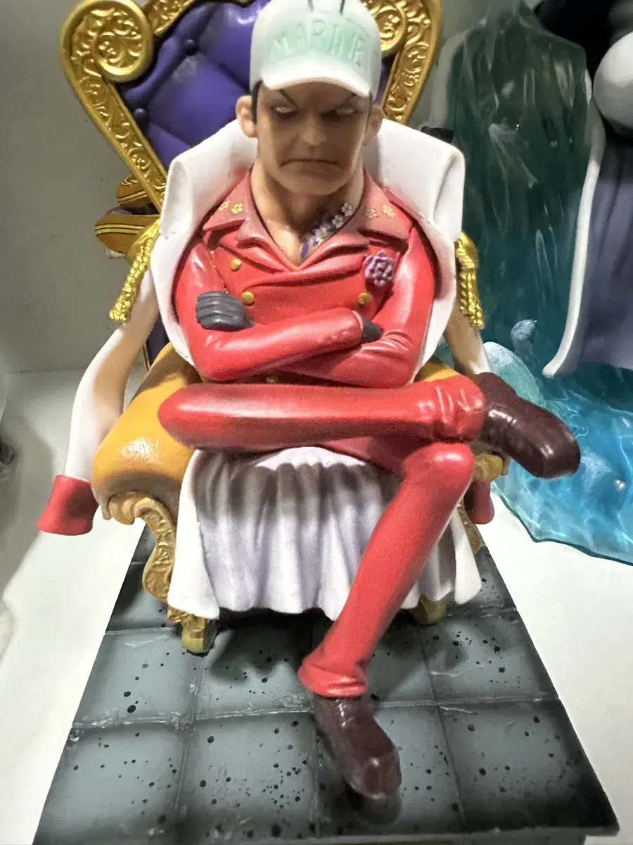 원피스 피규어 아카이누 좌상