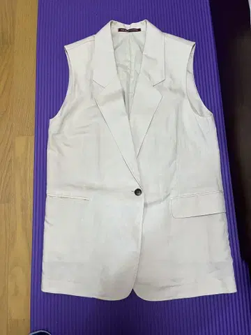 유니클로 콜라보 베이지 베스트