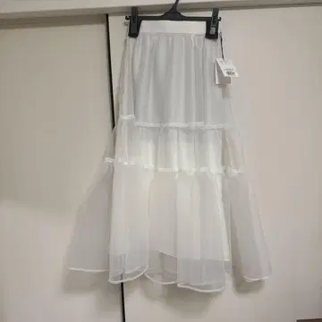 아르페쥬 스토리 화이트 플레어 스커트 사이즈 0