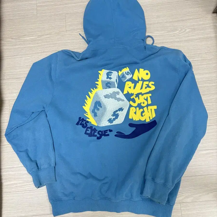 ◇YESEYESEE◇ YES Signature Hoodie Light Blue Y.E.S Signature Hoodie Light Blue - 감도 깊은 취향 셀렉트샵 29CM