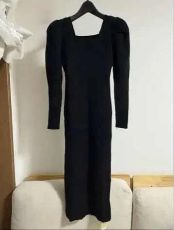 스퀘어 넥 롱 니트 원피스