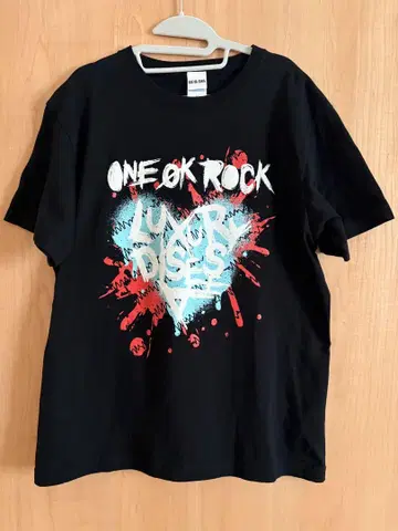 ONE OK ROCK LUXURY DISEASE 하트 티셔츠 M 사이즈