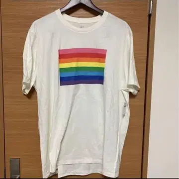 레인보우 스트라이프 티셔츠 XL gap 갭 반팔 LGBTQ