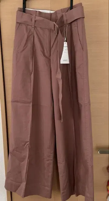 미사용품 투모로우 롤랜드 팬츠